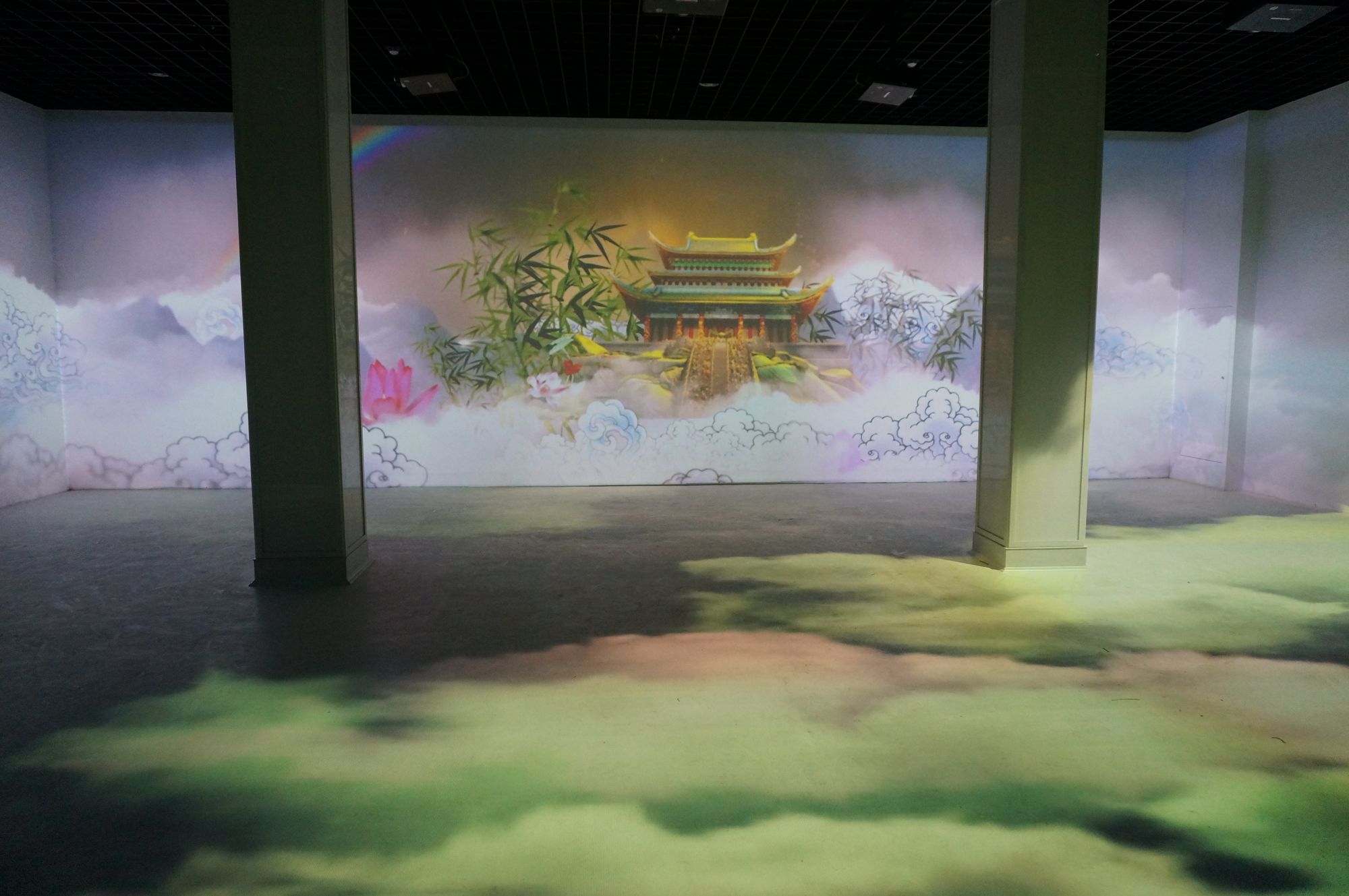 Buddha Space — 云雾中的寺院