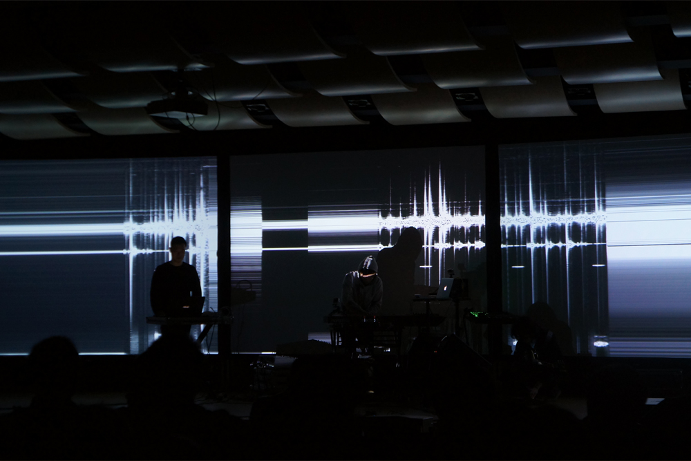 InterSpace — 声波波形